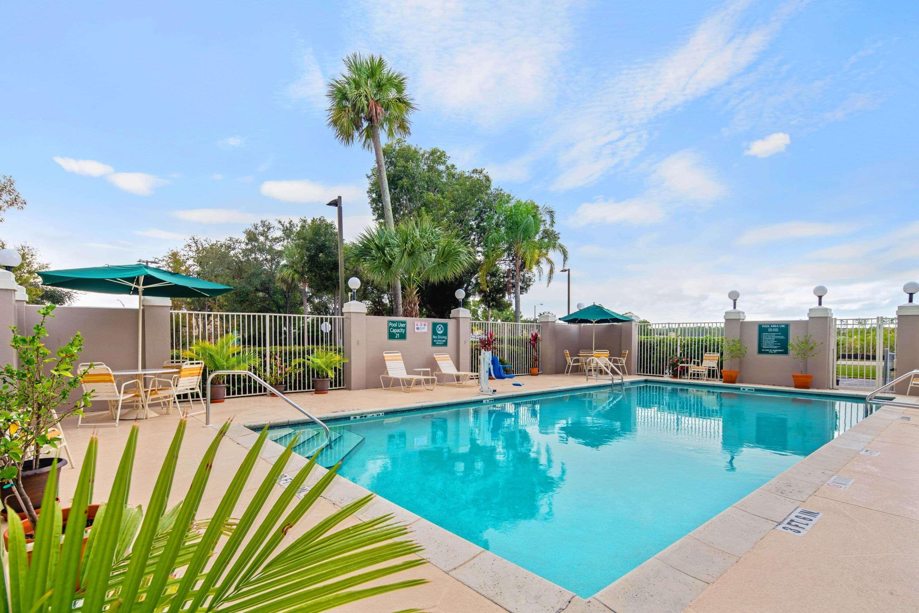 Hotel La Quinta By Wyndham Naples East Golden Gate Exterior foto